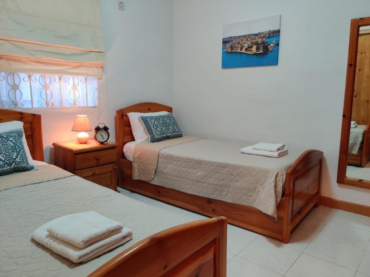 In The Heart Of Bugibba Apartment St. Paul's Bay Bagian luar foto
